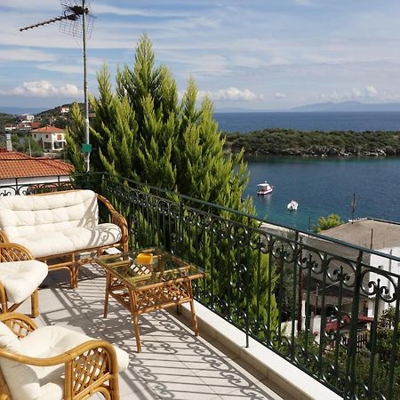 Beach Front House With View Marathos  Exterior foto