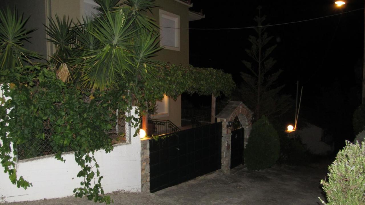 Beach Front House With View Marathos  Exterior foto